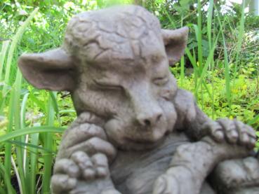 Preview: Drachenbaby SMARAGD | Fiona Scott © | Pheeberts Statuary